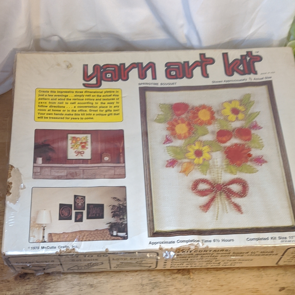 McCulla Crafts, Inc. Vintage Vibrant Floral Yarn Art Kit - New In Box